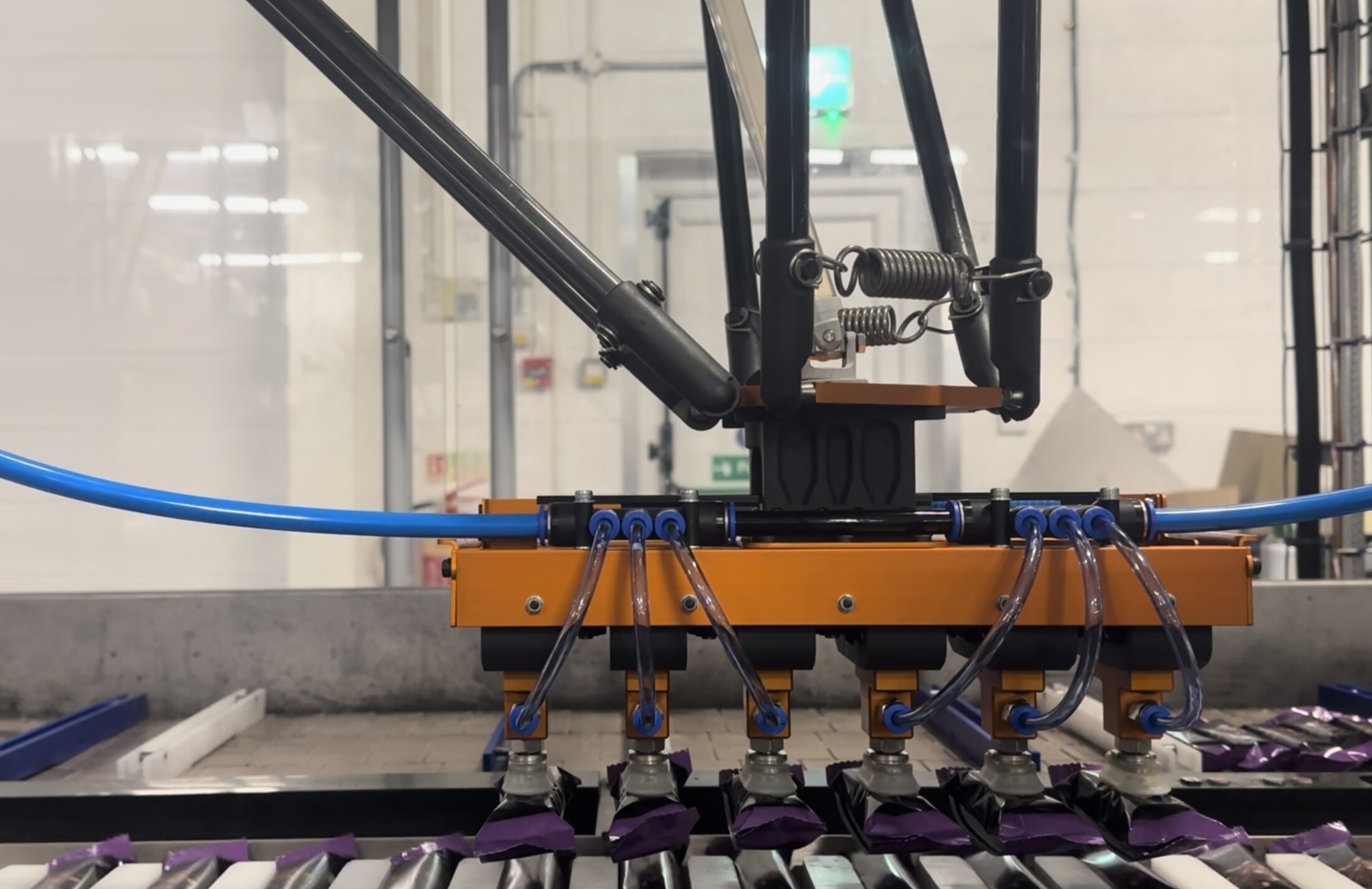 Fox Precision Tooling delta robot in action